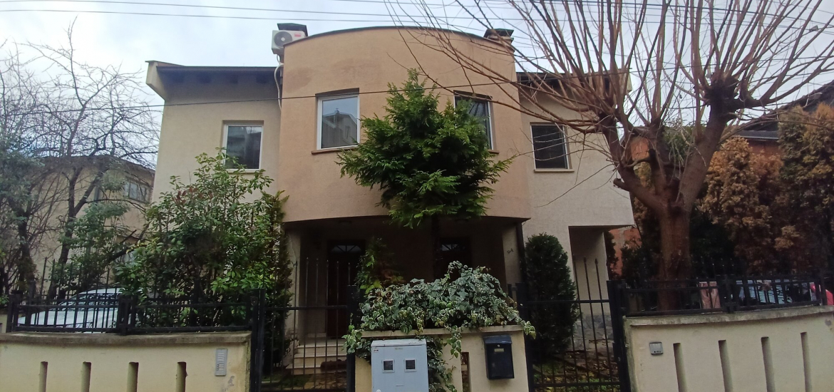 куќа во Црниче