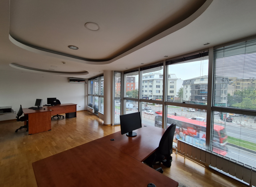 деловен простор во центар