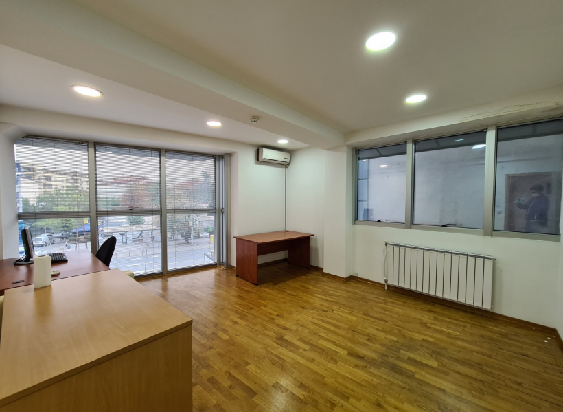 deloven prostor kaj univerzalna