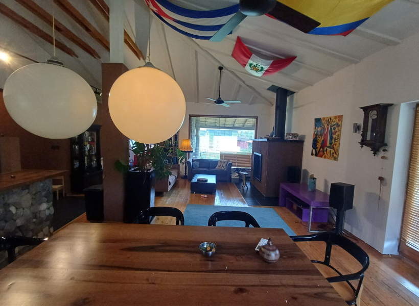 Куќа со двор