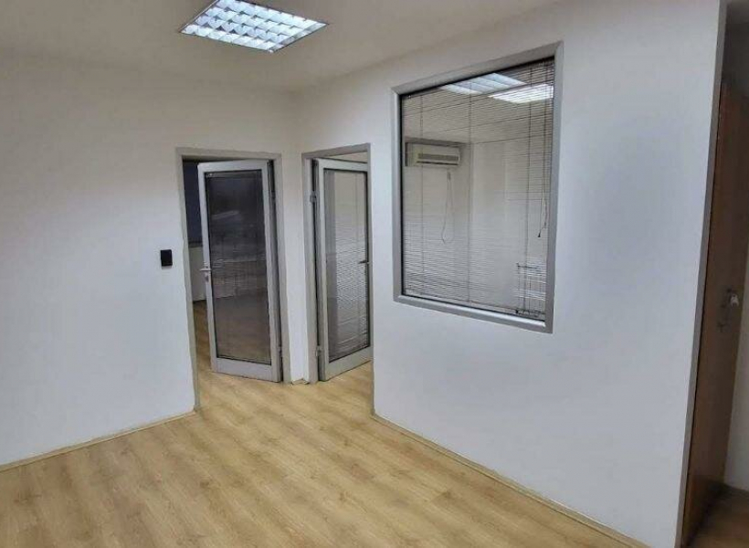 90м2 деловен простор за изнајмување