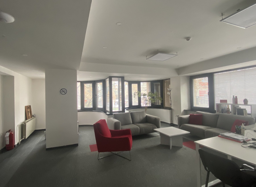 Деловен простор за изнајмување 