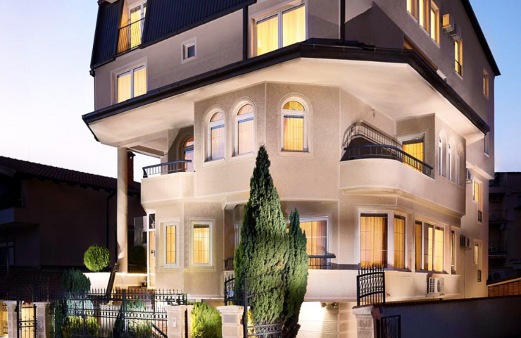 deloven objekt na vodno