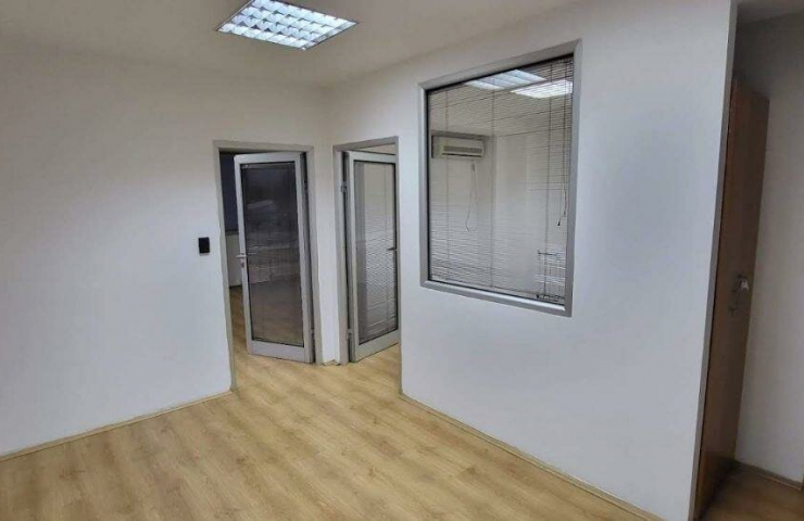 90м2 деловен простор за изнајмување